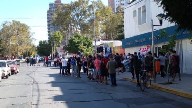 Los tercerizados reclamaron por incumplimientos salariales debido a retrasos en el pago de la provincia, sostienen (gentileza)