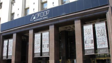 La AFIP participa de los allanamientos en la City porteña. 