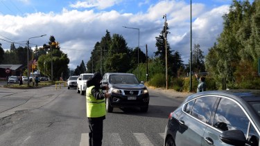 La avenida Bustillo tuvo ensayos de mano única y suspensión de semáforos en busca de alternativas para mejorar el tránsito. Archivo