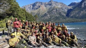 Controlan el incendio en el lago Cholila tras ocho días de lucha