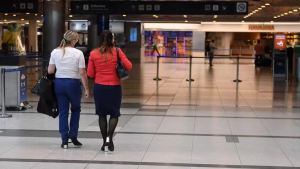 Habilitaron el ingreso de las seis embarazadas rusas demoradas en Ezeiza