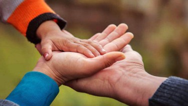 Buscan familias para tres niños en Roca. Foto: archivo 