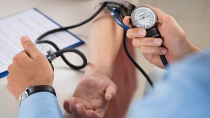 El nuevo servicio gratuito en farmacias que beneficia a afiliados a PAMI