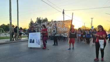 Marcharon pidiendo justicia por las víctimas del doble femicidio en Neuquén. Foto: Gentileza Oeste Neuquino