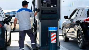 Los dueños de las estaciones de servicio aseguran que los aumentos de los combustibles "no son suficientes". (Foto: archivo Matías Subat) 