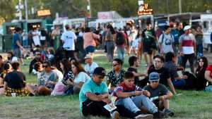 Fiesta de la Confluencia: cuánto salen las papas fritas, panchos y hamburguesas