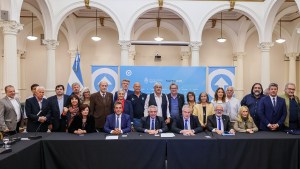 Cerró la paritaria nacional de los docentes: 33,5% hasta julio y revisión en mayo