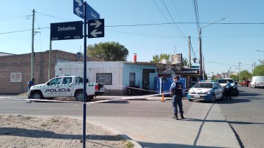 Quién era el hombre que murió misteriosamente en una calle del oeste de Neuquén.  
@Judithcalmels