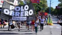 Imagen de Marcha del Polo Obrero en Río Negro: se movilizaron por el centro de Roca