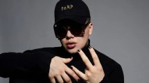 Imagen de Bizarrap, antes de su show en la Fiesta de la Manzana 2023, recibió tres premios en Miami