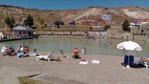 Con las termas de Copahue llenas de turistas, el personal está de paro