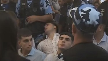 Máximo Thomsen se desplomó en plena lectura de la sentencia y fue tomado por las cámaras que transmitían en vivo la sentencia.-