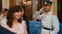 Imagen de Cristina Kirchner arma su propio «luche y vuelve» en Río Negro