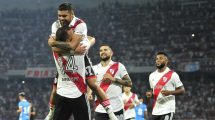 Imagen de Con el cipoleño Centurión, River goleó a Racing de Córdoba y avanzó en la Copa Argentina