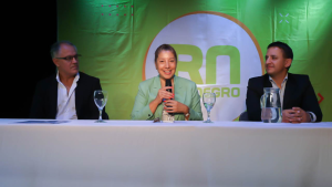 Arabela Carreras estuvo en Roca y lanzó otro mensaje a Unter: «No hay motivos para no ir a trabajar» el lunes