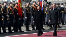 Imagen de El presidente de China llegó a Rusia y mostró su apoyo a Putin: «Somos buenos vecinos y socios confiables»