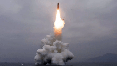 Corea del Norte cumple su amenaza y lanza un misil antes de las maniobras de EEUU y Corea del Sur. Foto KCNA.
