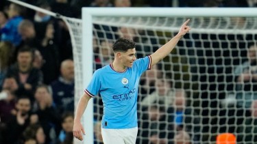 Julián Álvarez tuvo una excelente actuación en la goleada del City. (AP Photo/Jon Super)
