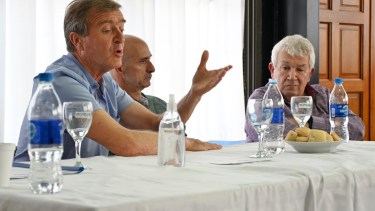 El candidato a gobernador por Cambia Río Negro, Aníbal Tortoriello, se reunió con la CGT Zona Andina. Foto: Chino Leiva