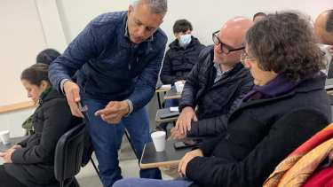 Esto es en off: El ministro que tuvo que disculparse por un mensaje en Facebook