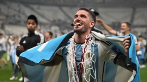 Los campeones del Mundo del &#8217;78 y &#8217;86 le respondieron a Rodrigo De Paul