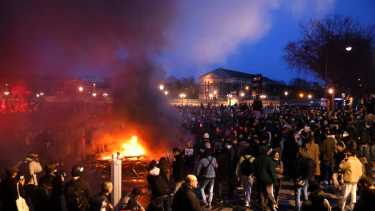 Masivas movilizaciones en Francia por el decreto de una reforma jubilatoria