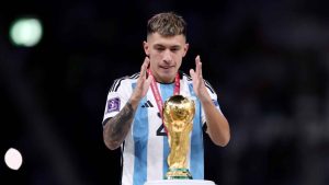 Palo santo, equilibrio energético y cábalas en Qatar 2022: la confesión de Lisandro Martínez