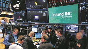 Se dispararon las acciones argentinas y los bonos en Wall Street tras la victoria de Milei: YPF subió 38%