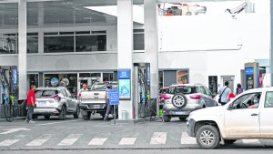 Estaciones de servicio: cómo es el negocio de ventas millonarias y difícil rentabilidad