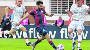 Por la Liga Profesional, San Lorenzo va a Rosario en busca del liderazgo en soledad