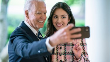 Joe Biden tendrá la potestad de vetar la ley que prohibirá Tik Tok en todo Estados Unidos. (Official White House Photo by Adam Schultz)