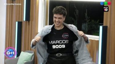 Mora entró para hacer campaña por Marcos.
