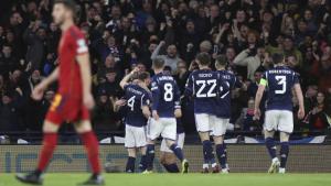 Escocia sorprendió a España y le ganó 2 a 0 por las Eliminatorias a la Eurocopa