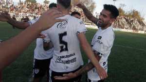 Cipolletti le ganó a Liniers de Bahía Blanca en La Visera de Cemento y quedó puntero
