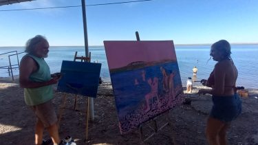 Una artista neuquina ganó la primera edición de Pintalago, a orillas del Lago Pellegrini