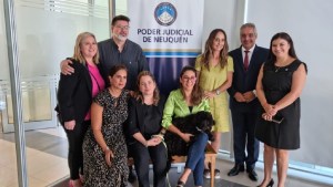 Video: le tomaron juramento a un perro en el Poder Judicial de Neuquén