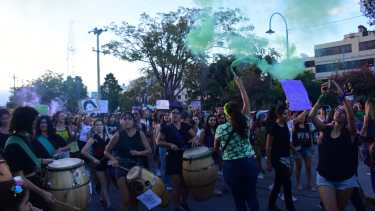 Los grupos se concentraron en el centro de la ciudad. Foto Andrés Maripe