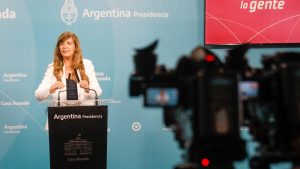 Cerruti sobre Larroque: «el Presidente no responde a un ministro de provincia»