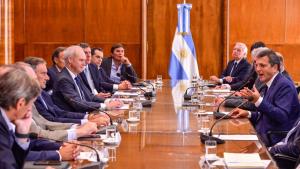 «Quién se queda con la bomba en la mano»: el detrás de escena del canje de deuda en pesos