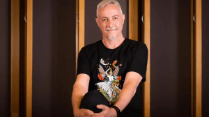 Pedro Aznar llega este fin de semana a la región para presentar «El mundo no se hizo en dos días»