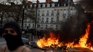 Desde el jueves se registraron protestas en varias ciudades, como en la plaza de la Concordia en París.