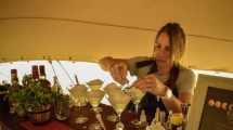 Imagen de Bariloche: cómo hace Maru para seguir siendo la bartender más relevante de la región
