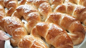 Que no falten las medialunas de manteca para el mate