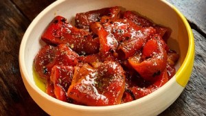 Morrones asados y berenjenas en escabeche