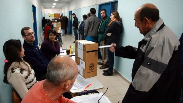 Los electores encontrarán más de 3.000 candidatos en los lugares de votación en Río Negro. Foto: Marcelo Ochoa.