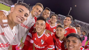River le ganó a la Universidad de Chile en Salta y fue el debut del hijo de Gallardo