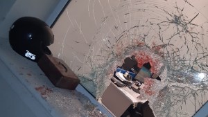 Tenía pedido de captura, intentó robar un banco en Viedma y fue imputado por cuatro hechos