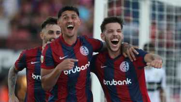 El Ciclón festejó en casa y sigue en lo más alto de la tabla de posiciones.