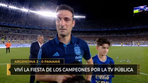 Scaloni, entre la emoción y la ovación: «En mi vida pensé que iba a tener este reconocimiento»