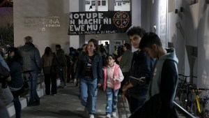 24 de marzo: la vigilia en la Casona «Bachi Chironi» abrió las actividades en Viedma